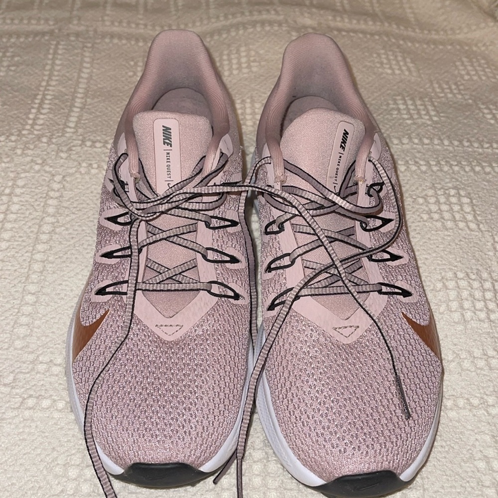 Women’s Nike Quest2 C13803-200 Running Shoes - Never Worn!
